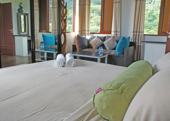 Blue Hill 4*
